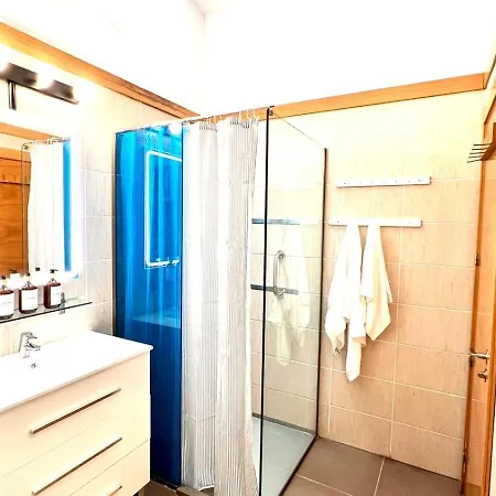 Oasis With Jacuzzi Holiday home