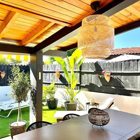 Oasis With Jacuzzi Holiday home
