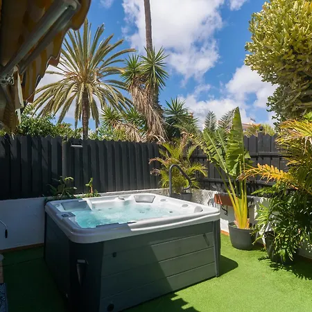 Oasis Beach Home I With Private Jacuzzi *