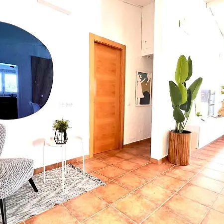 בית נופש Oasis With Jacuzzi *